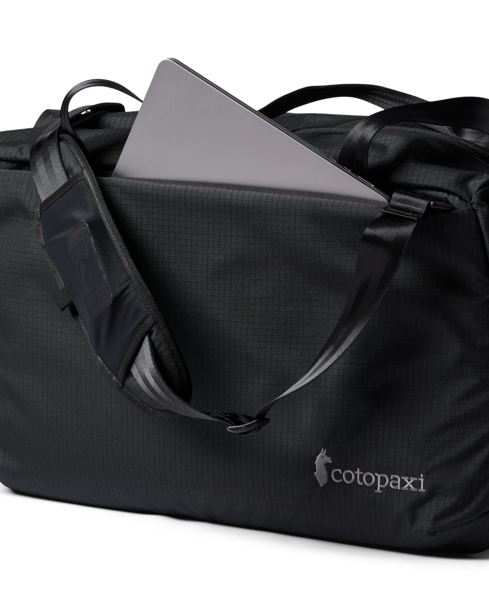 Viaje 45L Travel Duffel
