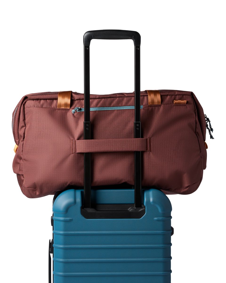 Viaje 45L Travel Duffel