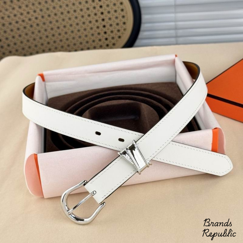 Hermès 24MM Ecuyere 24 White Leather Belt In Different Buckle Colors