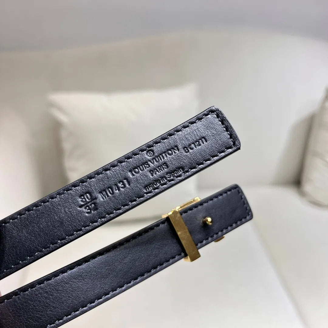 Louis Vuitton LV INITIALES 2CM