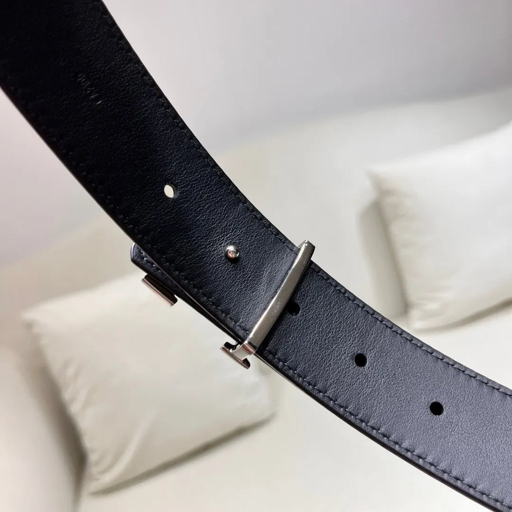 Louis Vuitton LV INITIALES 4CM