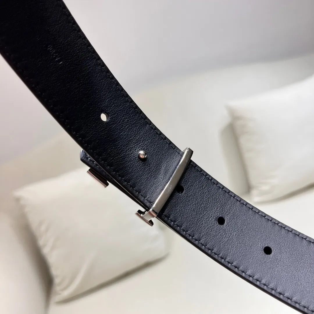 Louis Vuitton LV INITIALES 4CM