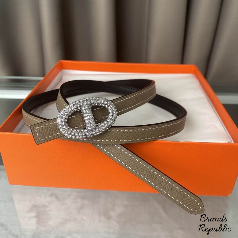 Hermès 13MM Pearl Embellished Chaine d’Ancre Style Buckle Belts