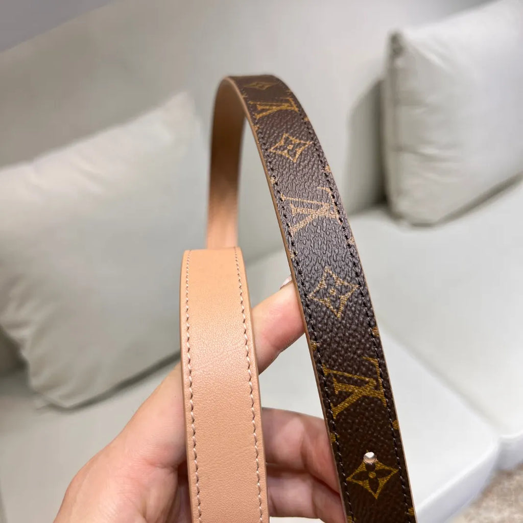 Louis Vuitton LV INITIALES 2CM