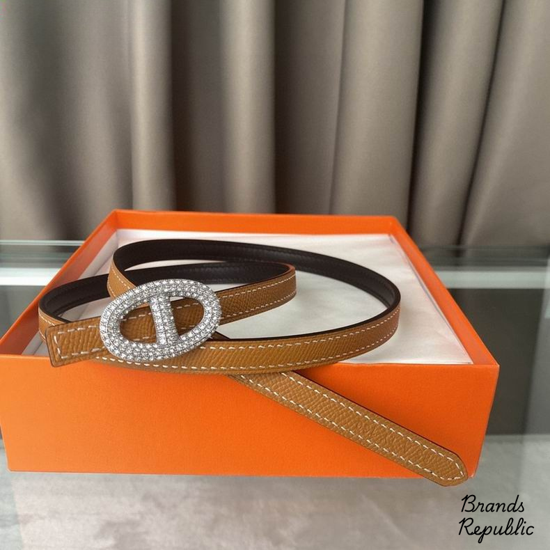 Hermès 13MM Pearl Embellished Chaine d’Ancre Style Buckle Belts