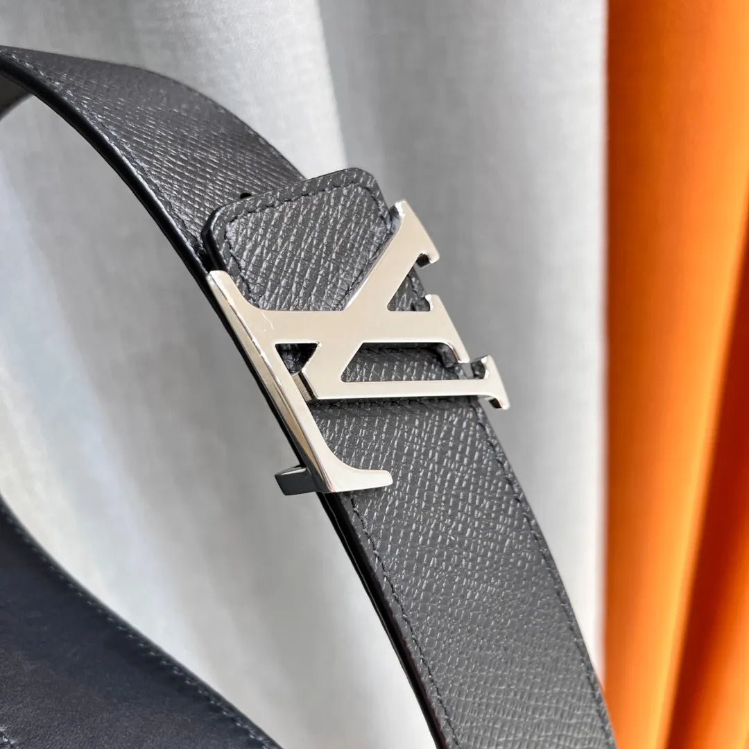 Louis Vuitton LV INITIALES 4CM
