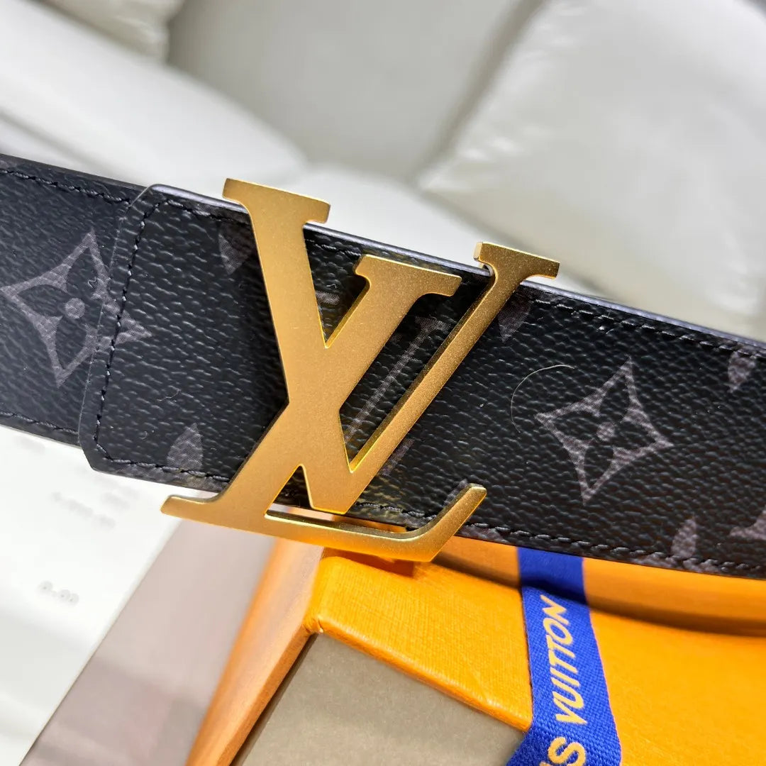 Louis Vuitton LV INITIALES 4CM