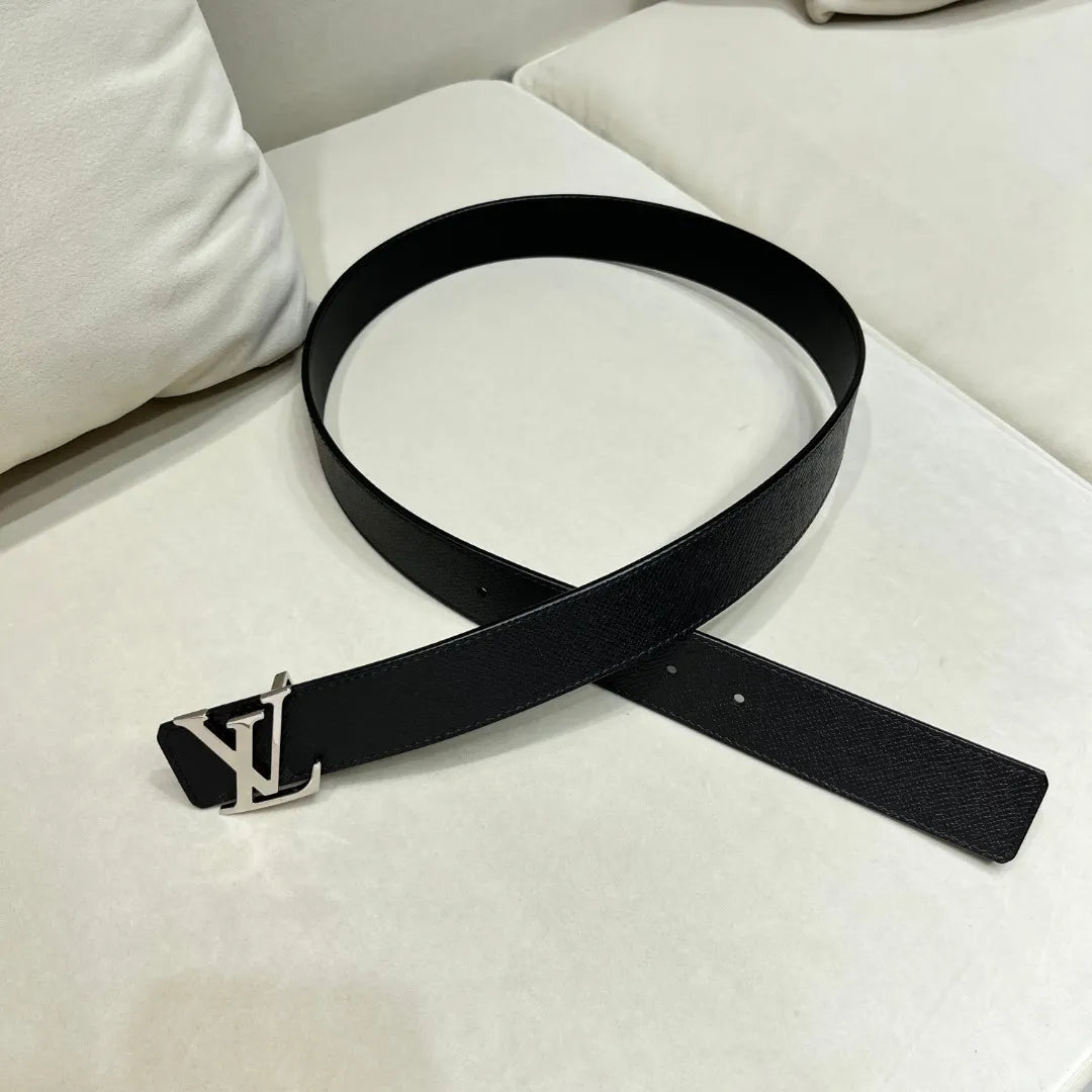 Louis Vuitton LV INITIALES 4CM
