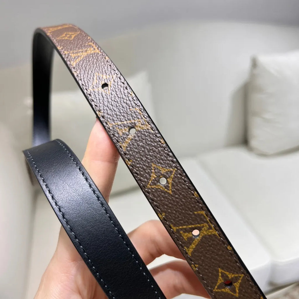 Louis Vuitton LV INITIALES 2CM