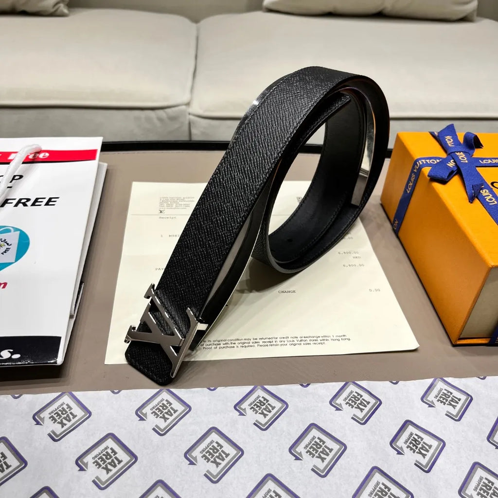 Louis Vuitton LV INITIALES 4CM
