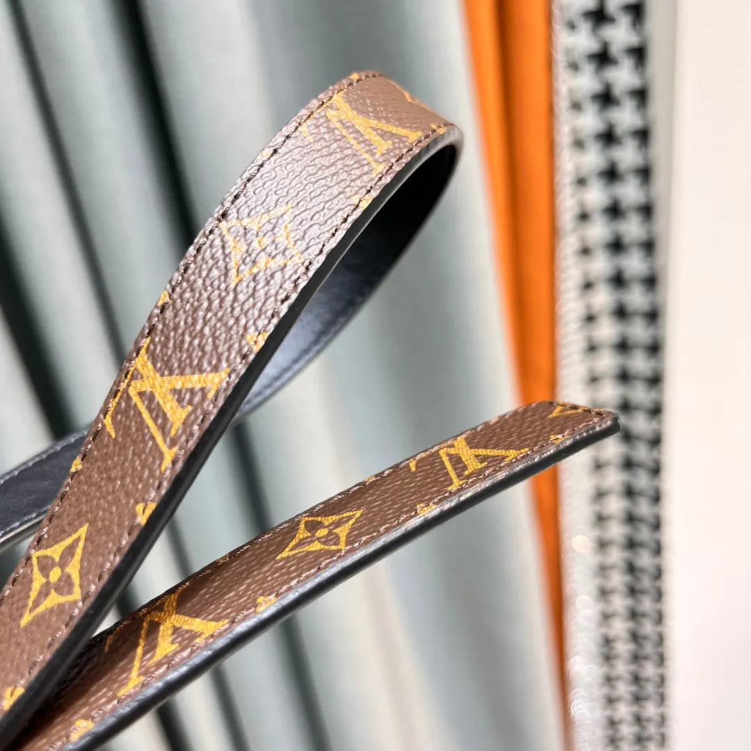 Louis Vuitton LV INITIALES 2CM