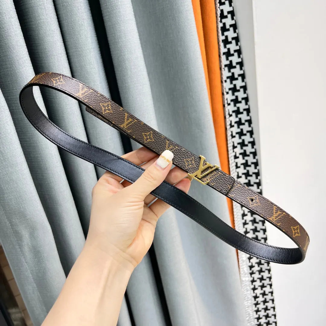 Louis Vuitton LV INITIALES 2CM