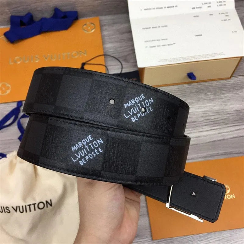 LOUIS VUITTON サンチュール・LVイニシャル 40MM リバーシブルベルトMP314