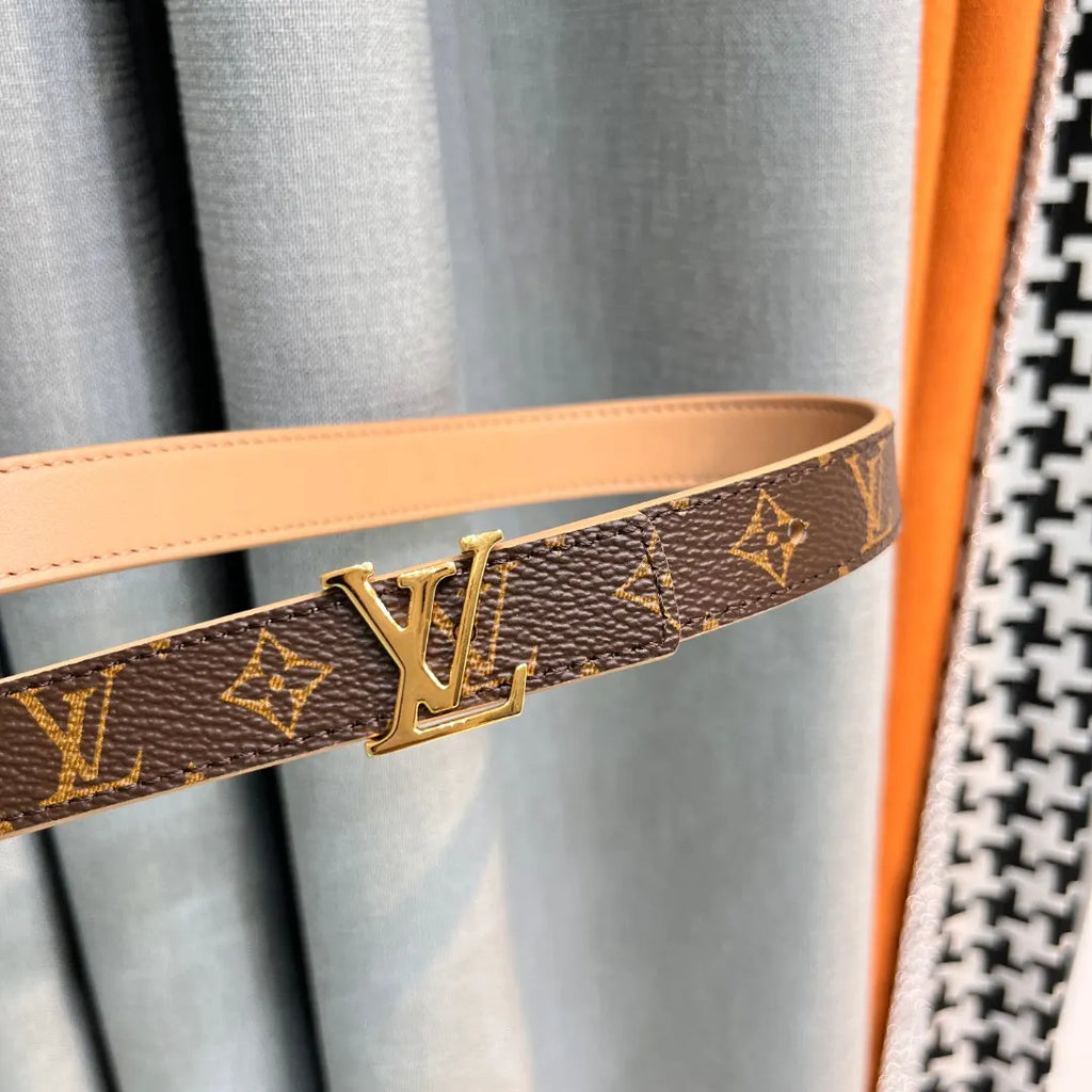 Louis Vuitton LV INITIALES 2CM